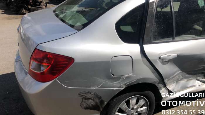 Renault Clio Symbol Thalia Çıkma Sağ Arka Çamurluk