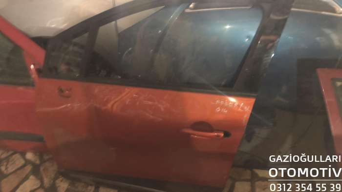 Renault Captur Çıkma Sol Ön Kapı