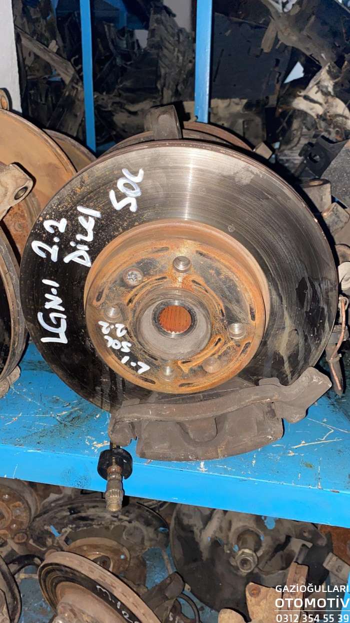 Renault Laguna 1 Çıkma 2.2 Dizel Sol Ön Disk Taşıyıcı