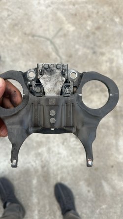 Renault Taliant Çıkma Ön Cam Izgarası